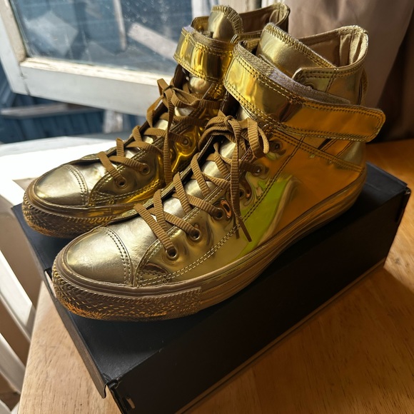 All Gold custom Converse - Picture 3 of 3